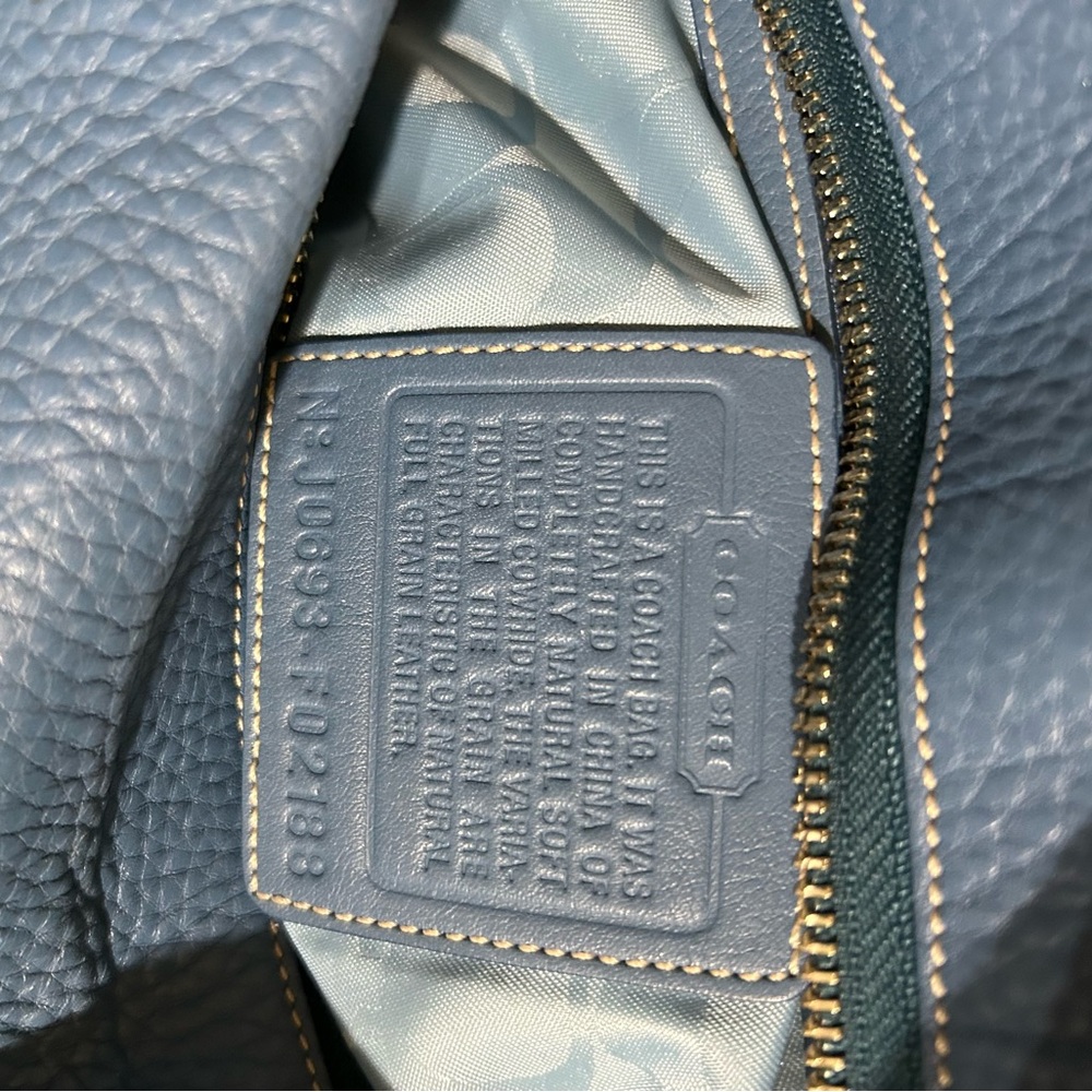 Coach EXCELLENT Cornflower Blue Pebble Leather Shoulder Bag - Picture 7 of 10